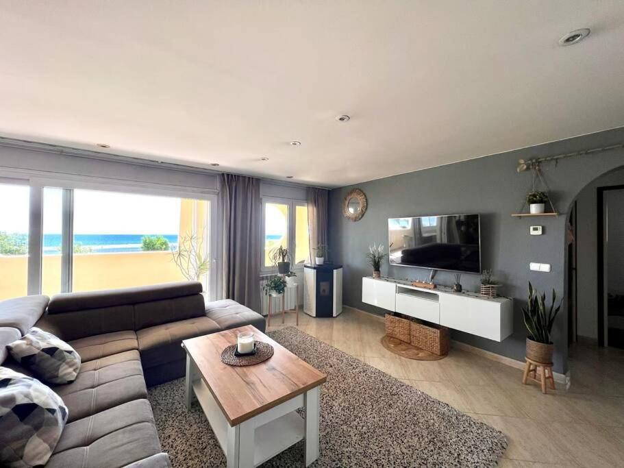 3Apartamento De Tres Habitaciones Empuriabrava Exterior photo